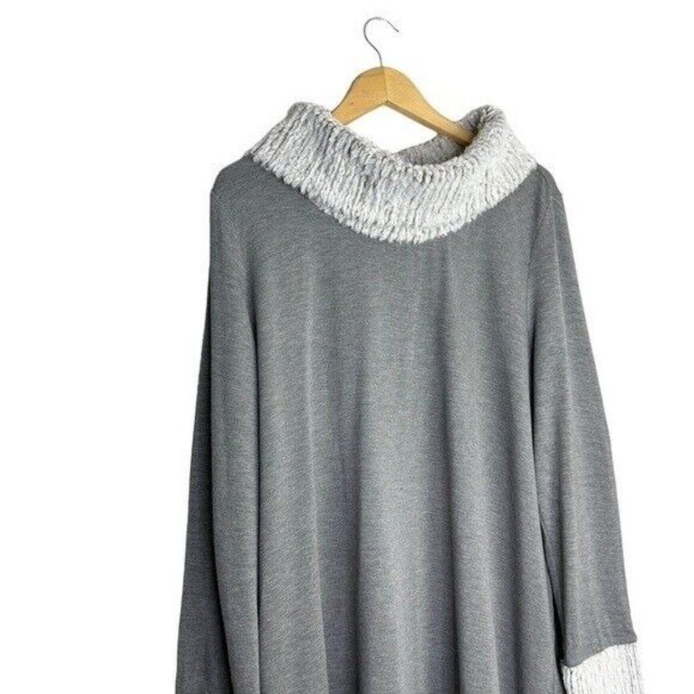 Cato Womens Size XL Gray Long Sleeve Top Off White Faux Fur Cowl Neck & Wrist - Picture 3 of 10